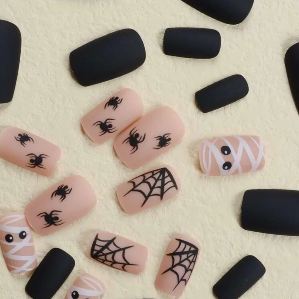 ✨HP✨Super Cute 24pcs Halloween Do-It-Yourself Nails